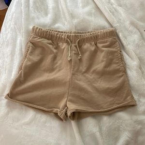 Beige sweatshorts